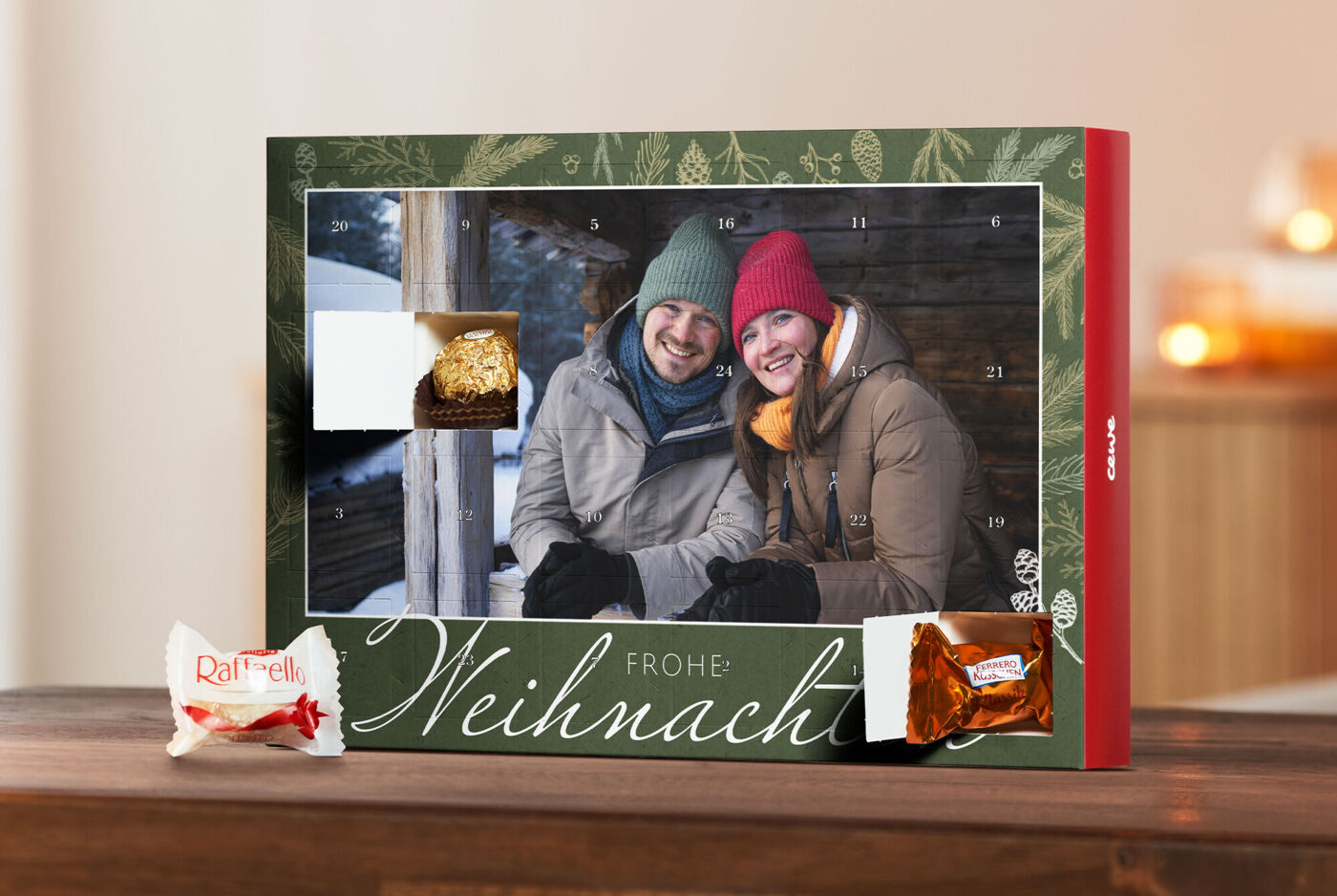 Ein beschmückter Adventskalender mit süßen Überraschungen